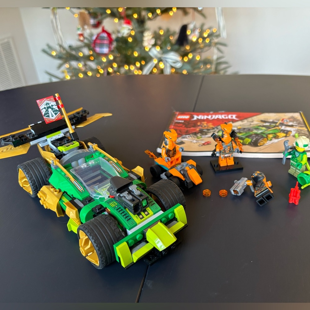 Lego Ninjago Lloyd’s Race Car